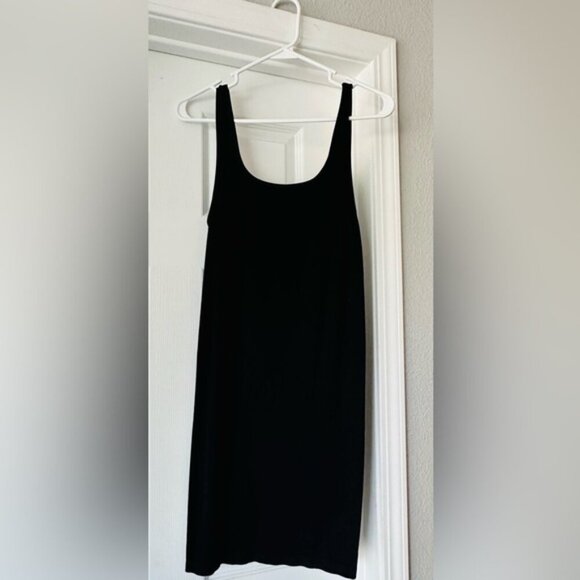 Savvi Lalani Bodycon Dress - Picture 4 of 4